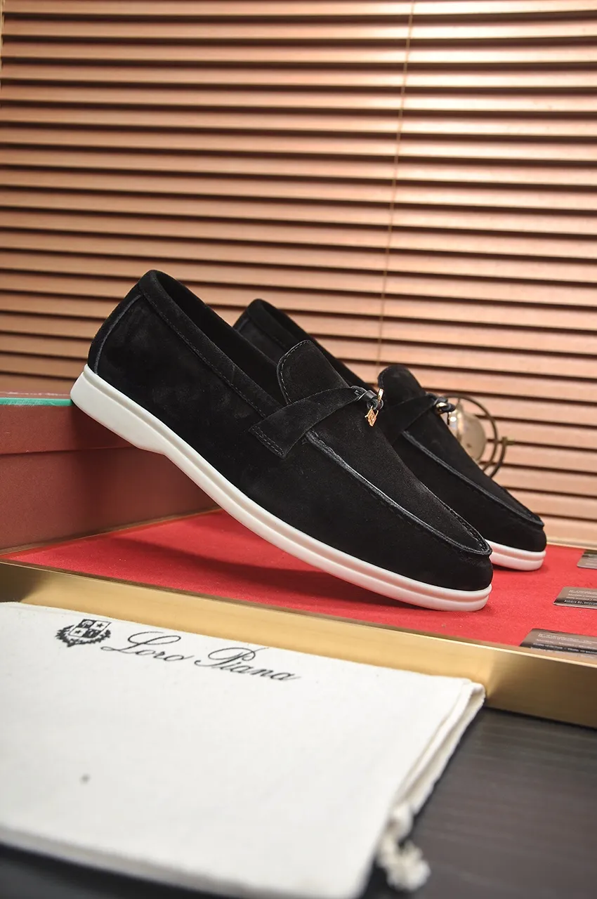 Men's shoes 💰400💶[𝐥𝐨𝐫𝐨 𝐏𝐢𝐚𝐧𝐚] [Couple model] High-end quality, affordable price, LP classic loafers, Italian treasure brand, the only brand that can match Hermès! Only after wearing it do we know that we can’t live up to our feet. Women’s code: 35-40 (customized sizes 34, 41, 42 are non-returnable) Men’s code: 38-44 (customized 45, 46, 47, 48 are non-refundable) Fabric: Customized imported cashmere Lining: Customized imported fetal cowhide Foot: Imported benzene-dyed calfskin Outsole: Exclusive original glass rubber outsole